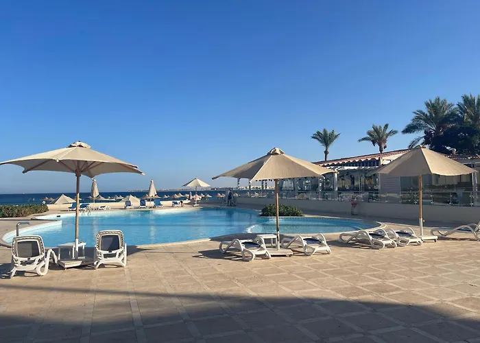 Apartment With Private Beach In Sahl Hasheesh